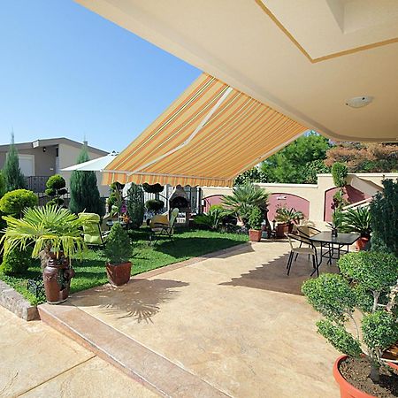 Villa Jupok بار المظهر الخارجي الصورة